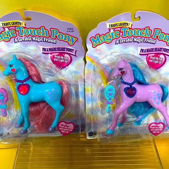 MAGIC TOUCH PONY VTG 90s MAGIC HEART PONY HEARTS LIGHT UP & BLINK BUNDLE OF 2 - Picture 3 of 16